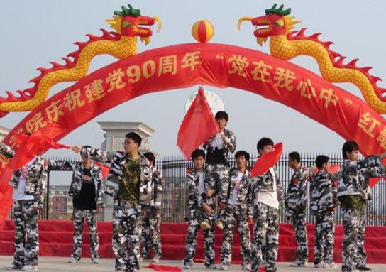 乡(镇)领导班子均配有女干部